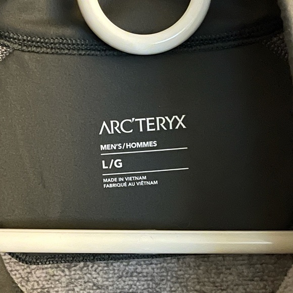 Arc’teryx Men’s Covert 1/2 Zip Fleece - Picture 3 of 5